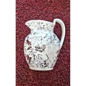 VTG 1969 Wedgwood Barlaston Silver Vine Creamer 5” England Porcelain CM5869
